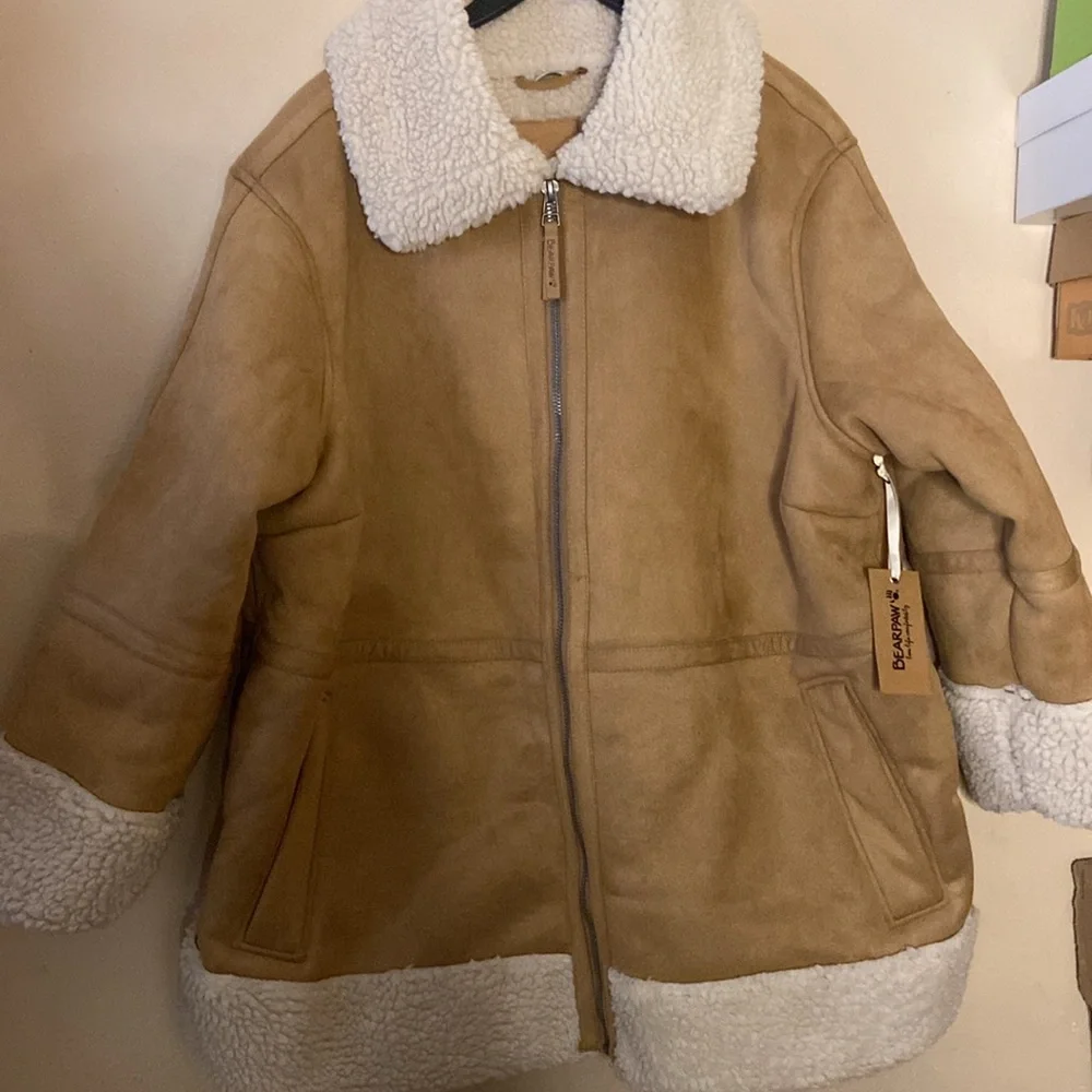 Bearpaw coat - Picture 3 of 12